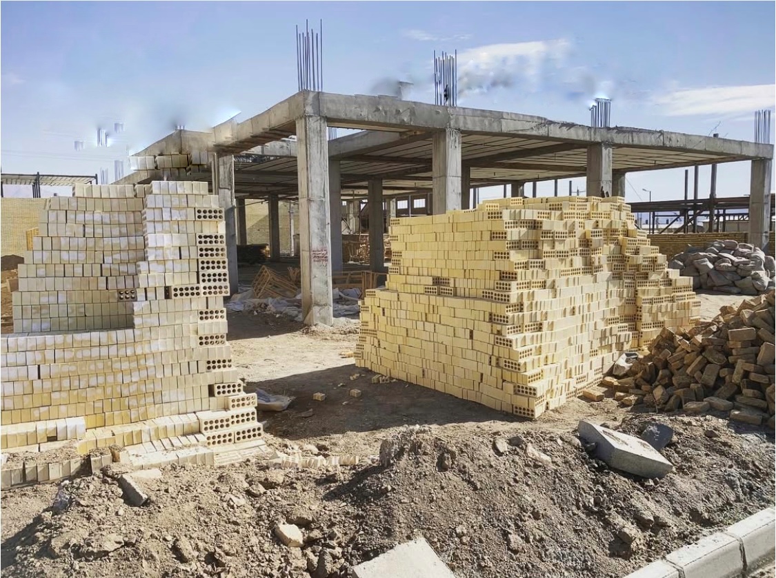 مقایسه آجر بدون شوره زرین سفال با آجر با شوره